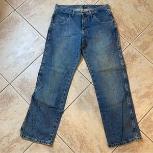 Vintage Wrangler Rugged Wear high waisted classic jeans in classic blue wash